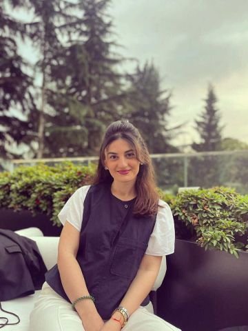 ლანა  გვაძბაია